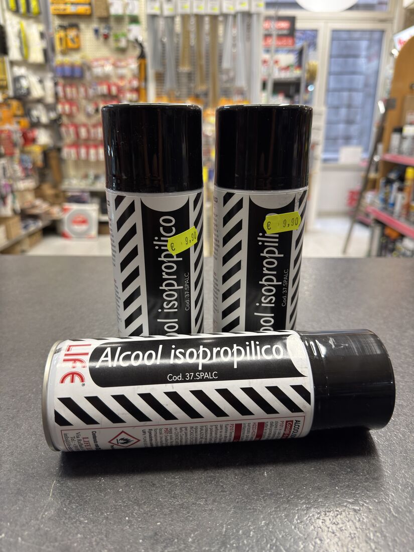 Alcool isopropilico 99% in spray, in vendita in ferramenta a Trieste