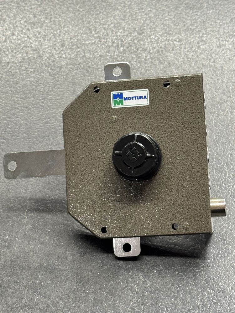 Serratura Mottura quintupla con asta orizzontale per porte in legno
