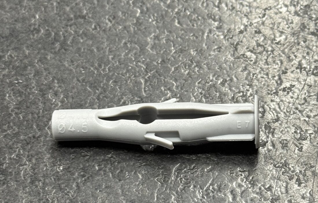 Tassello FU Fischer per muro forato e cartongesso
